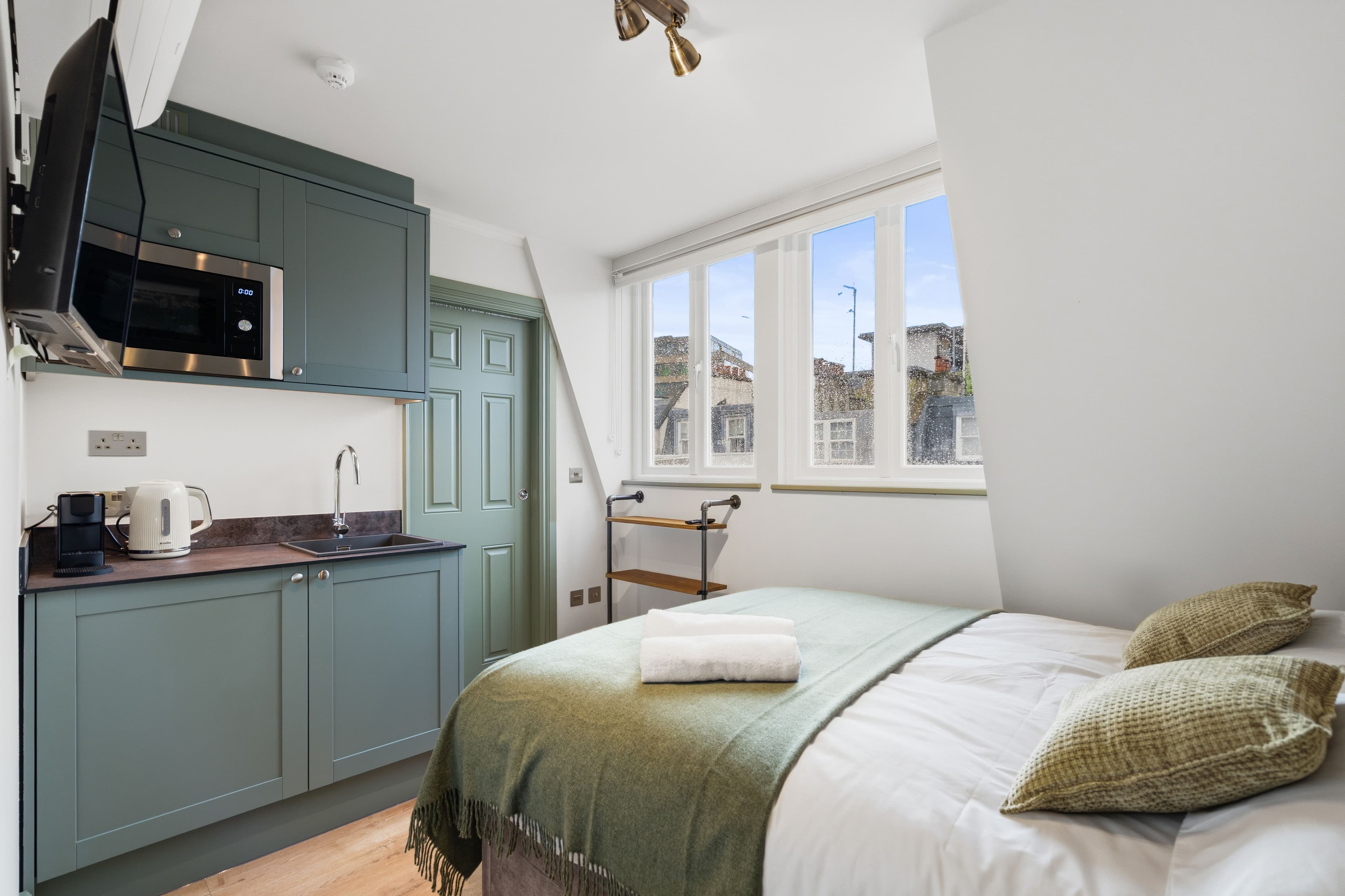 bedroom unit 8