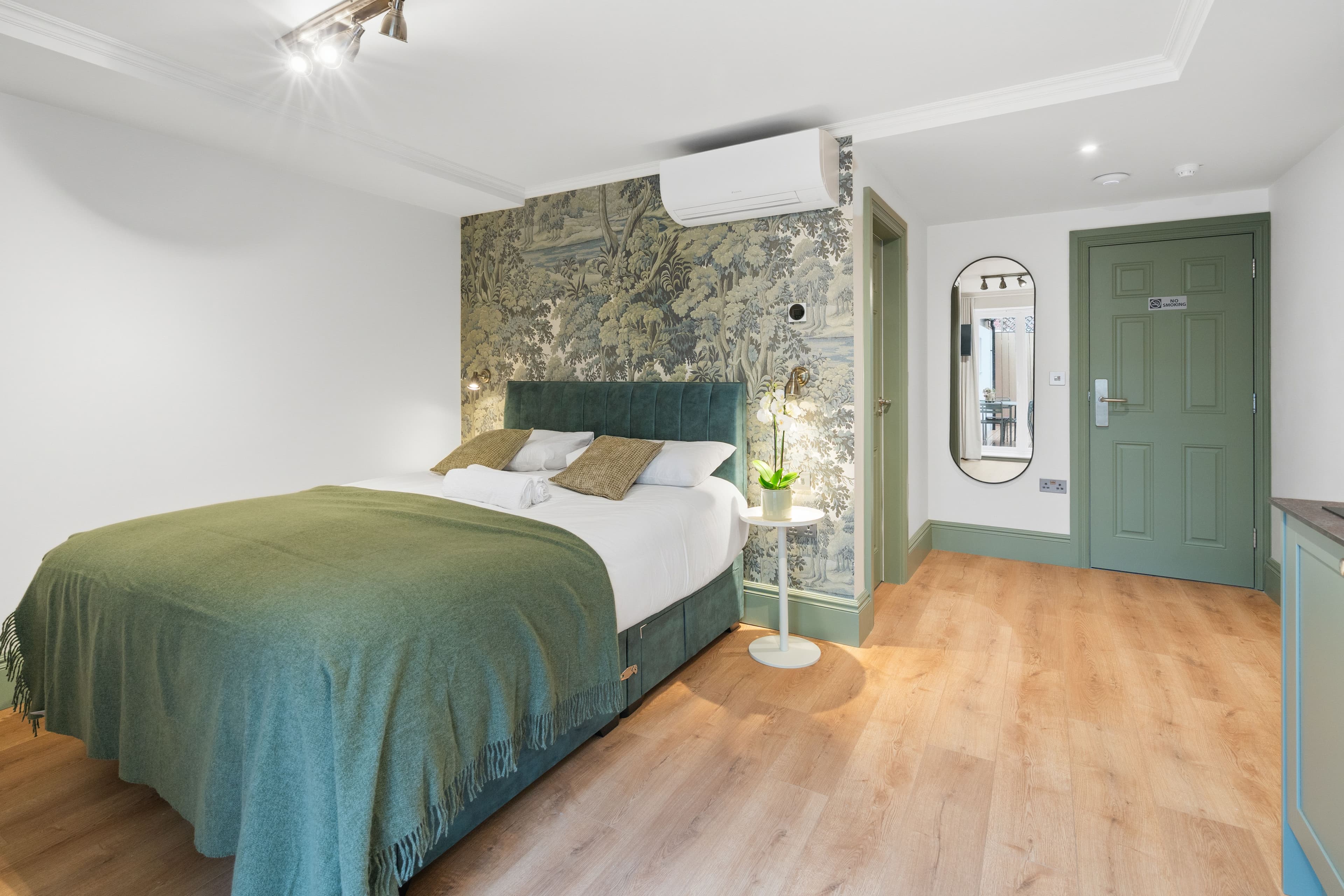bedroom unit 2