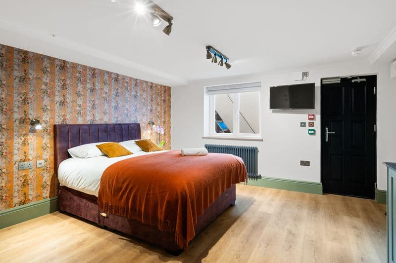 bedroom unit 1